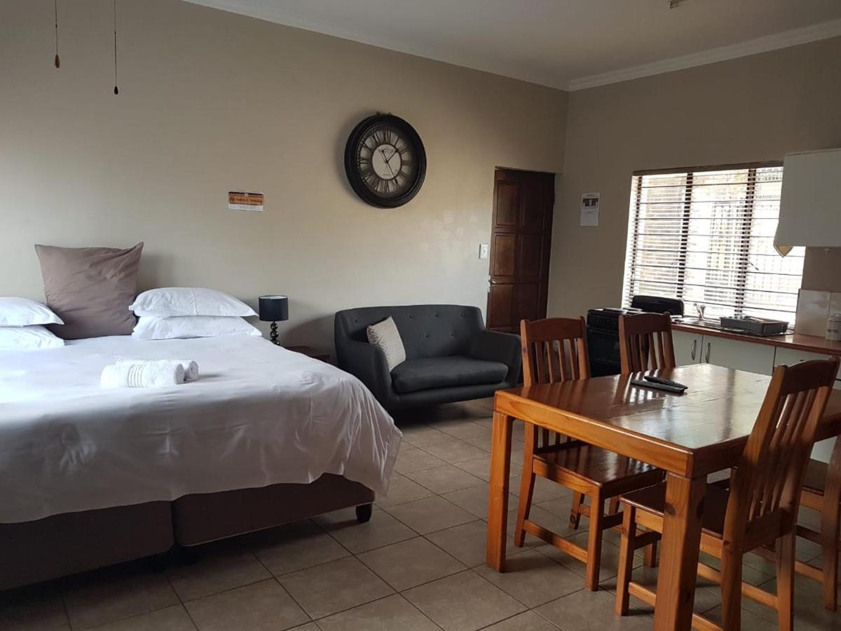 Private Apartments & Biz Stays Pretoria-Noord Zewnętrze zdjęcie