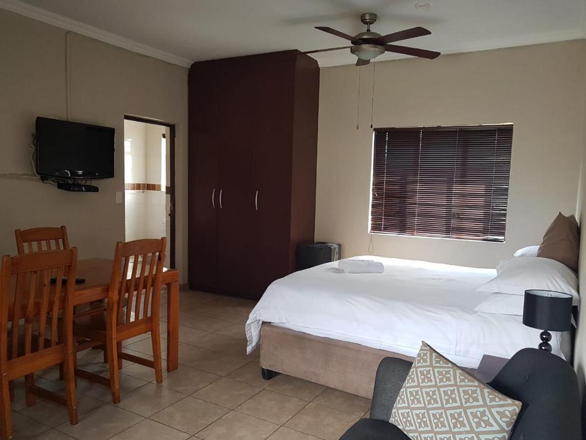 Private Apartments & Biz Stays Pretoria-Noord Zewnętrze zdjęcie
