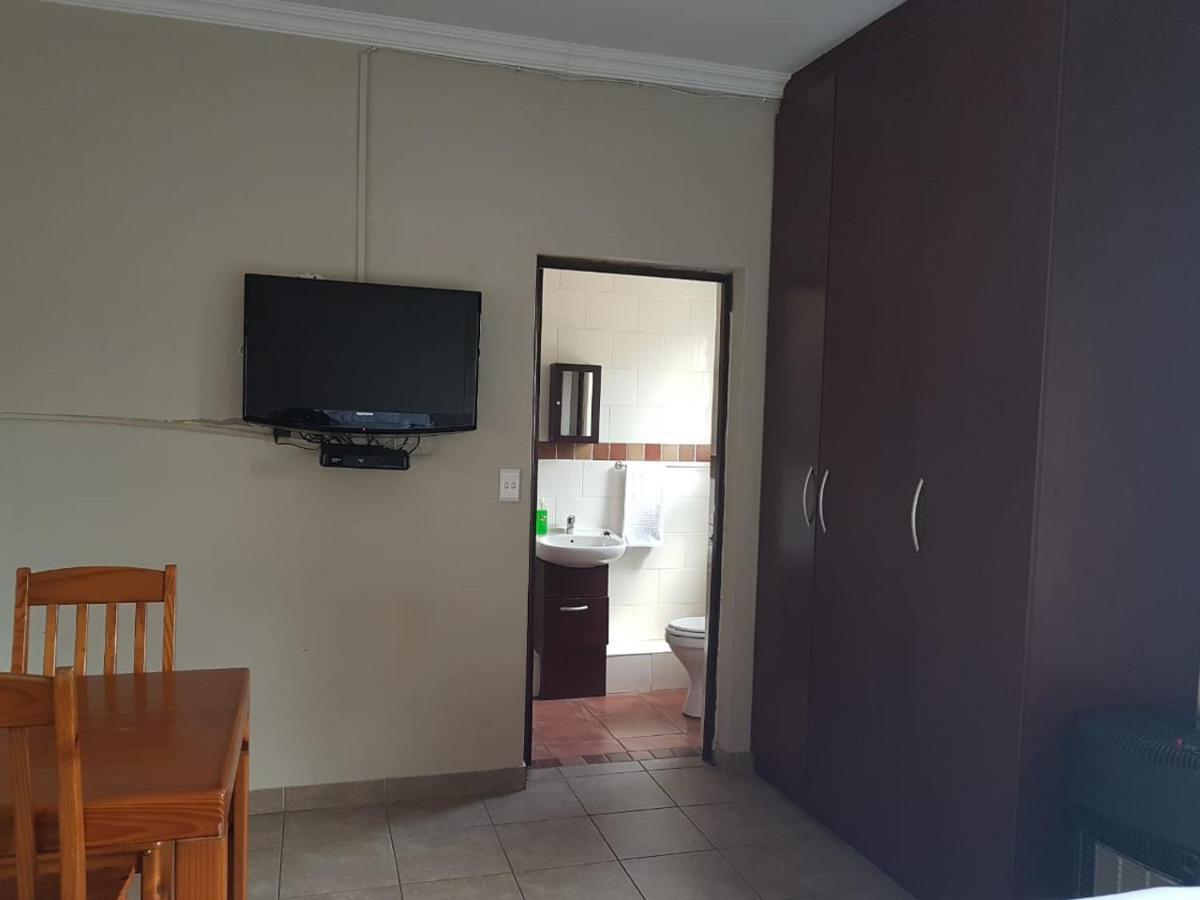 Private Apartments & Biz Stays Pretoria-Noord Zewnętrze zdjęcie