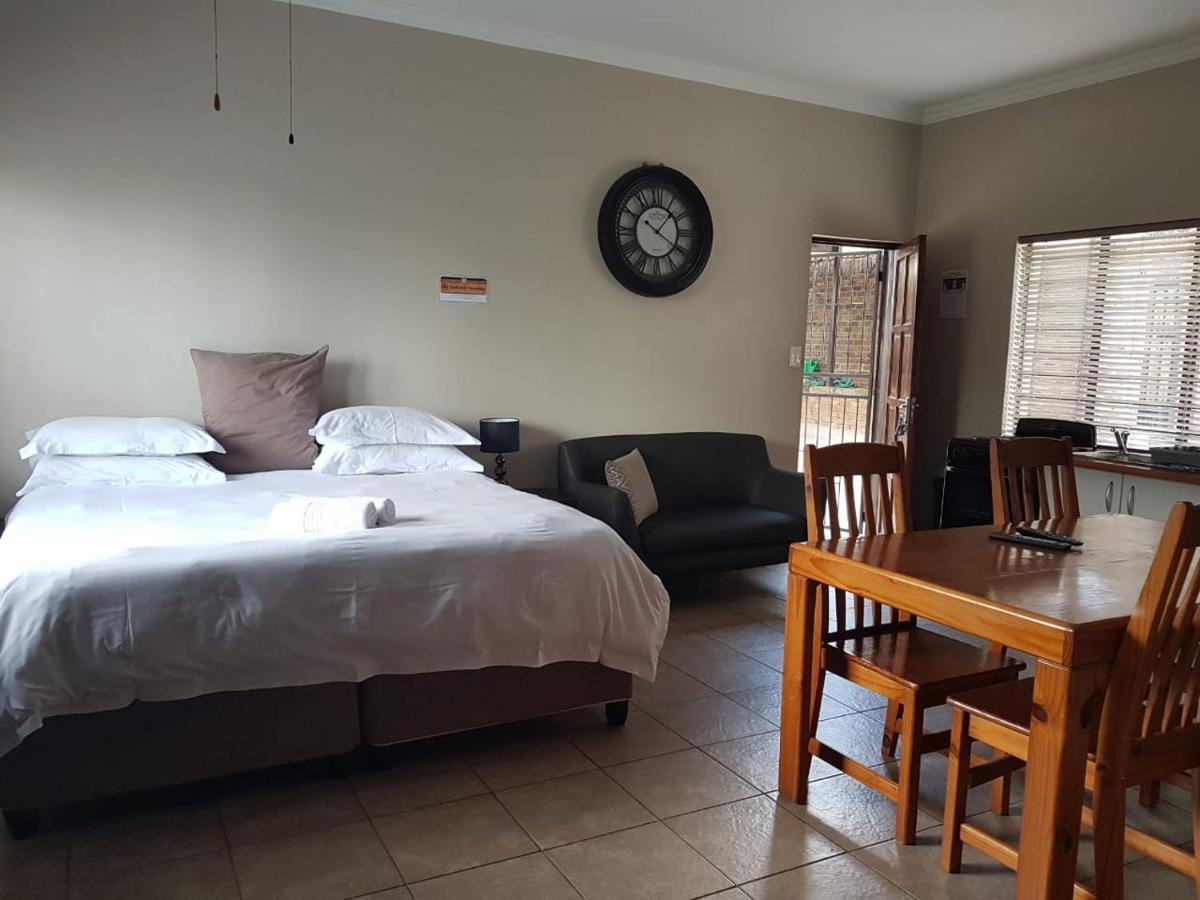 Private Apartments & Biz Stays Pretoria-Noord Zewnętrze zdjęcie