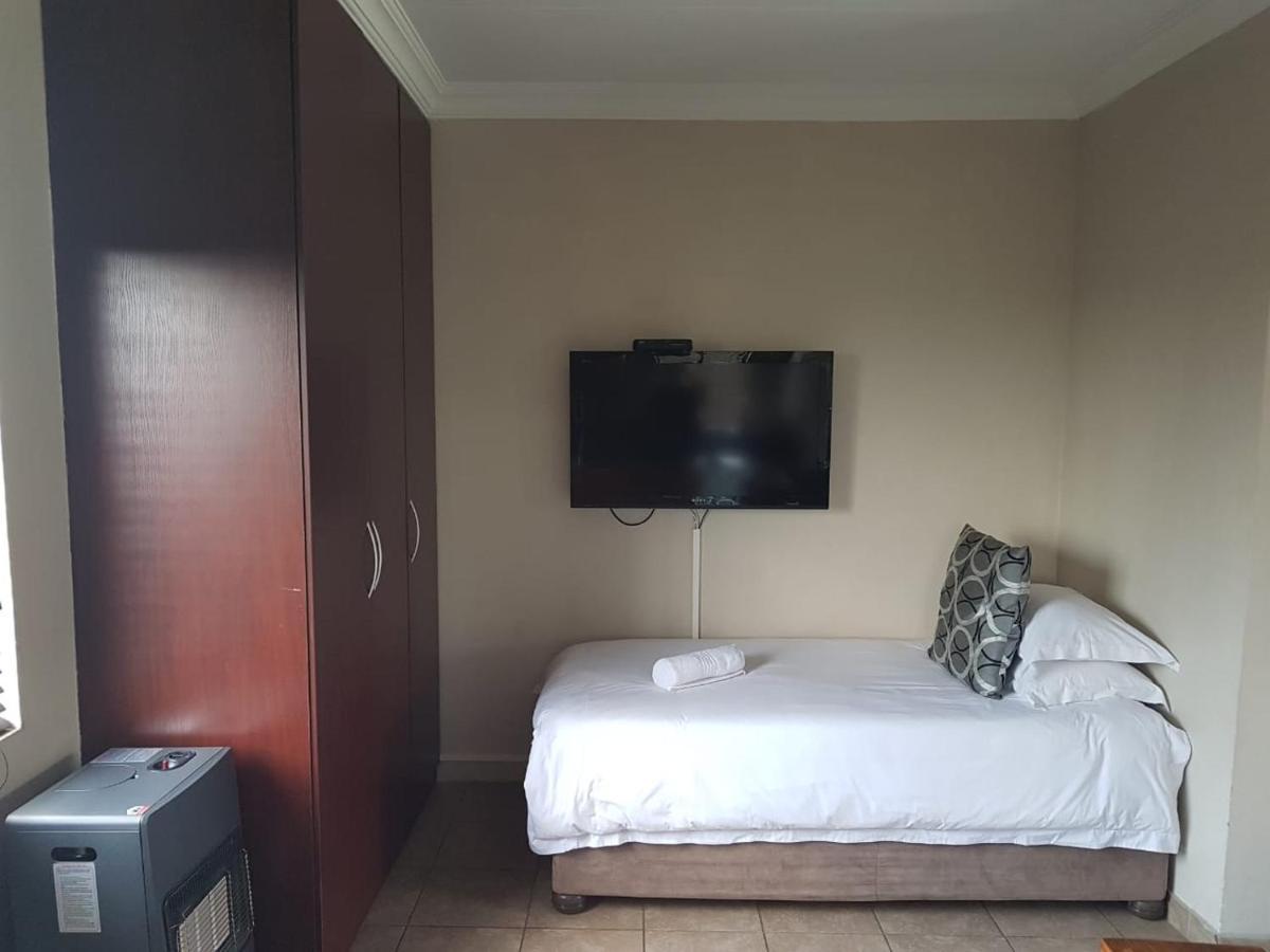 Private Apartments & Biz Stays Pretoria-Noord Zewnętrze zdjęcie