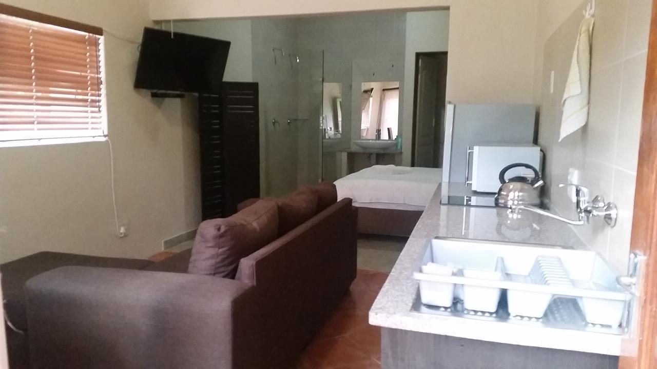 Private Apartments & Biz Stays Pretoria-Noord Zewnętrze zdjęcie